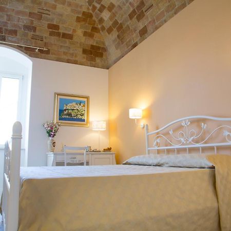B&B Monsignore Весте Екстериор снимка