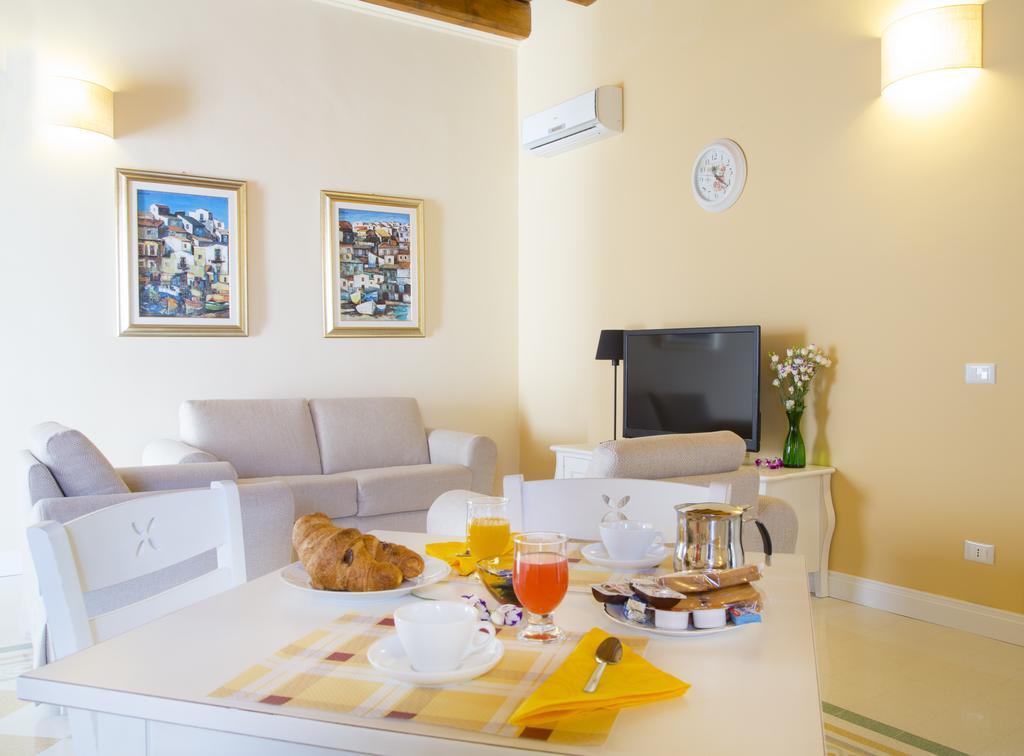 B&B Monsignore Весте Екстериор снимка
