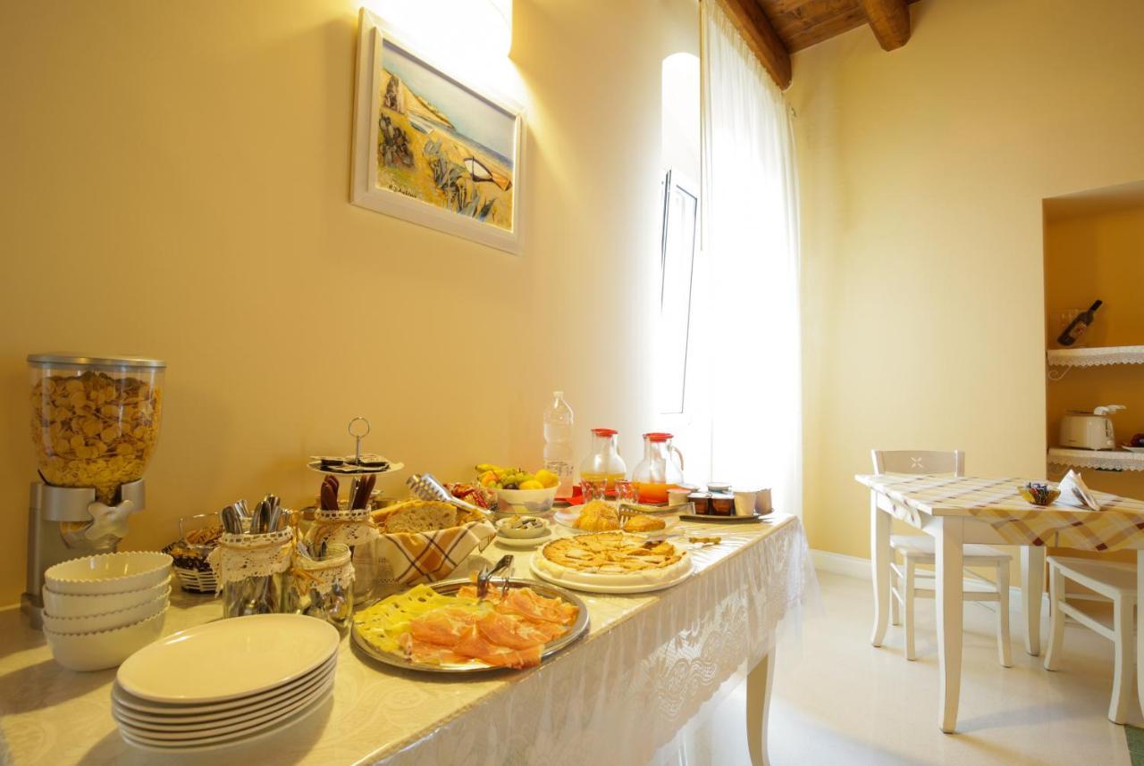 B&B Monsignore Весте Екстериор снимка