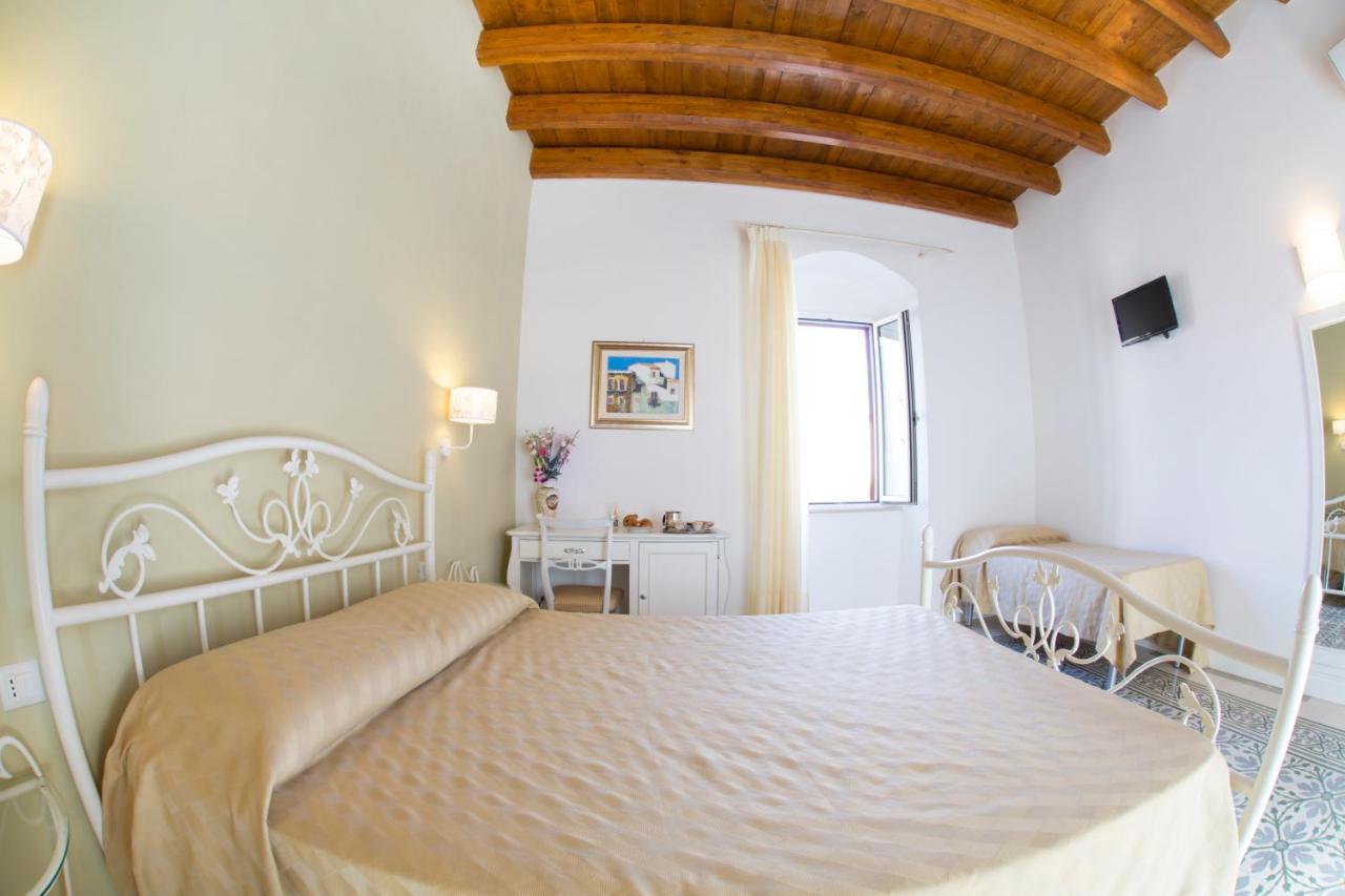 B&B Monsignore Весте Екстериор снимка