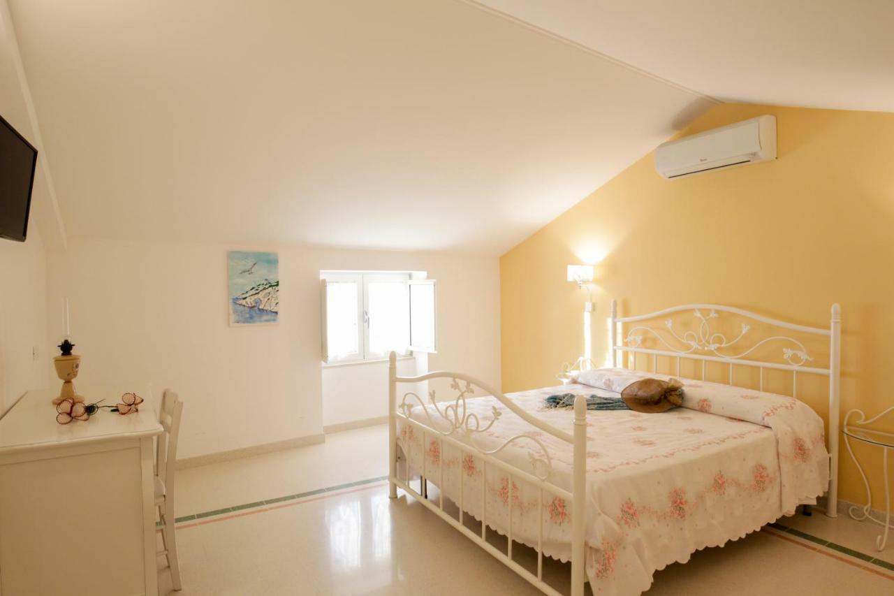 B&B Monsignore Весте Екстериор снимка